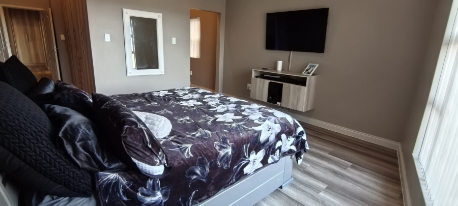 4 Bedroom Property for Sale in Monte Christo Western Cape